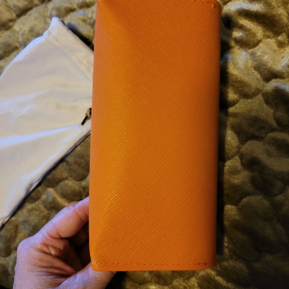 Tory Burch Saffiano Orange Sunglass Case 🍊 - Picture 4 of 7